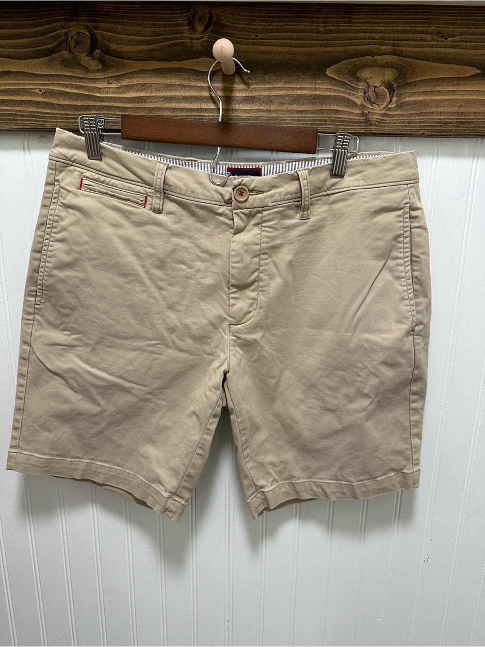 UNTUCKit Men's St Vincent Flat Front Khaki Beige Shorts Sz 34